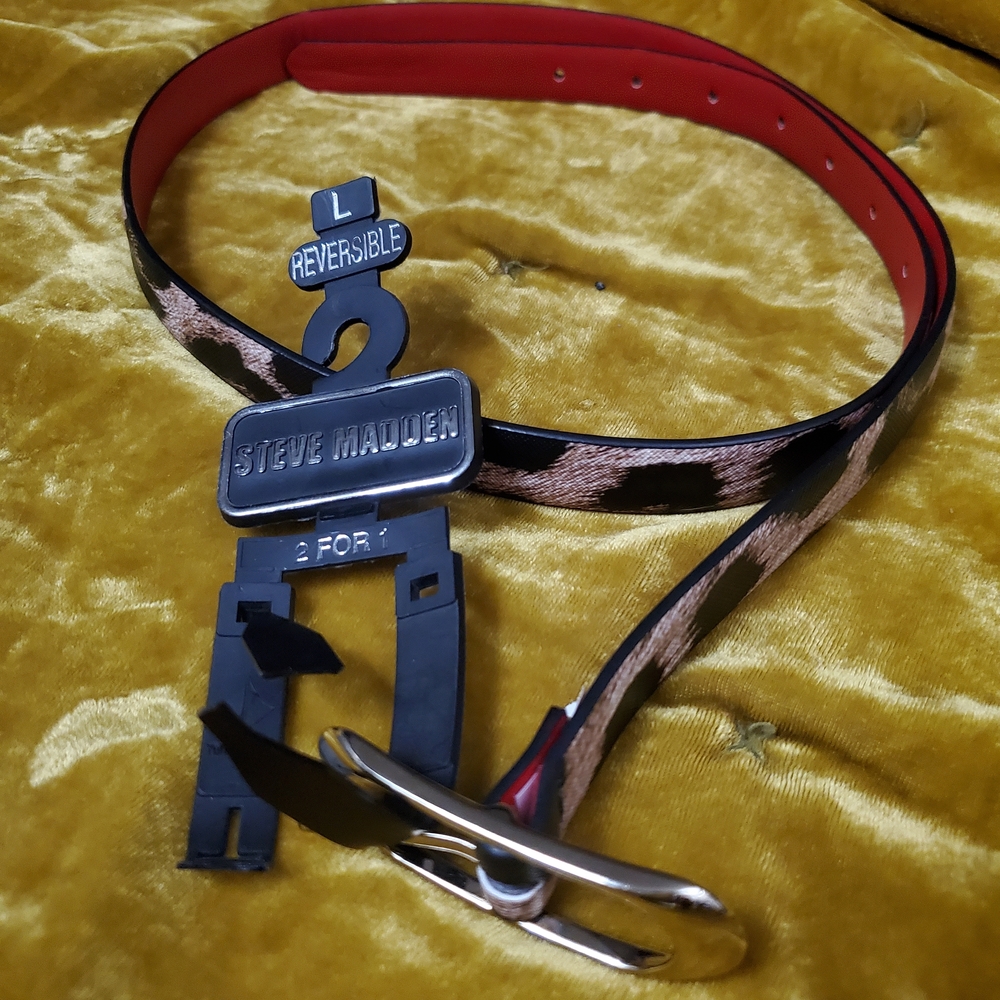 Steve Madden Reversible Red and Leopard Print Belt Womens Large NEW